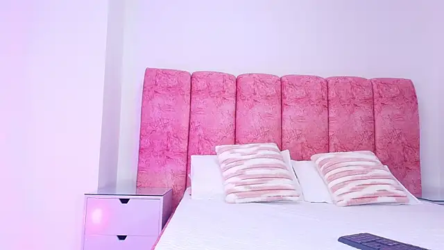 kendal rossi online show from November 22, 2025, 12:15 pm