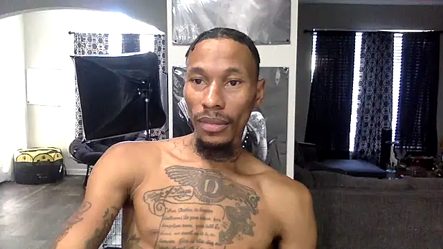 KingDerRico online show from December 19, 2025, 7:38 pm