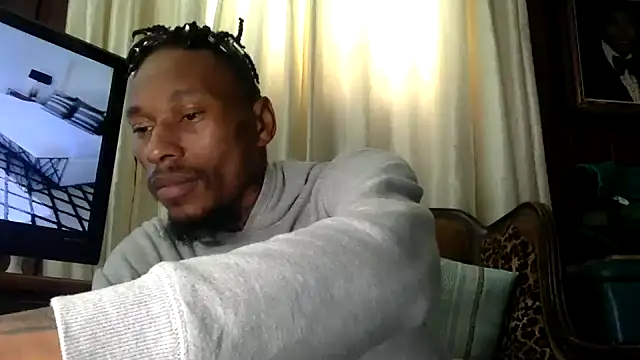 Snapshot of KingDerRico chatting on November 10, 2025, 6:46 pm KingDerRico online show from November 10, 2025, 6:46 pm