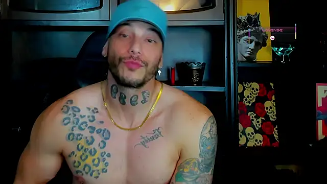 Snapshot of RickG_Oficial chatting on December 4, 2025, 10:20 pm RickG Oficial online show from December 4, 2025, 10:20 pm