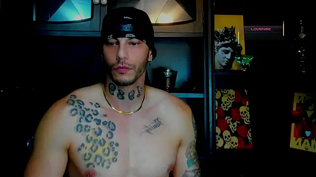 Snapshot of RickG_Oficial chatting on November 2, 2025, 1:54 am RickG Oficial online show from November 2, 2025, 1:54 am