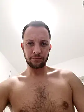 Snapshot of Chriso0007 chatting on December 21, 2025, 10:39 am Chriso0007 online show from December 21, 2025, 10:39 am