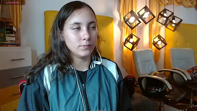 Snapshot of xlunna chatting on December 16, 2025, 8:57 pm xlunna online show from December 16, 2025, 8:57 pm