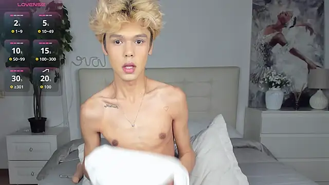 Snapshot of Felix_Rey chatting on September 17, 2025, 2:30 pm Felix Rey online show from September 17, 2025, 2:30 pm