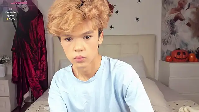 Snapshot of Felix_Rey chatting on October 22, 2025, 5:23 pm Felix Rey online show from October 22, 2025, 5:23 pm