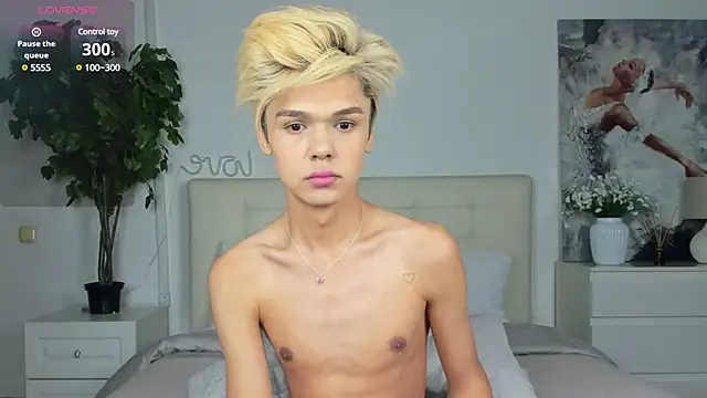 Snapshot of Felix_Rey chatting on March 18, 2025, 2:50 pm Felix Rey online show from March 18, 2025, 2:50 pm