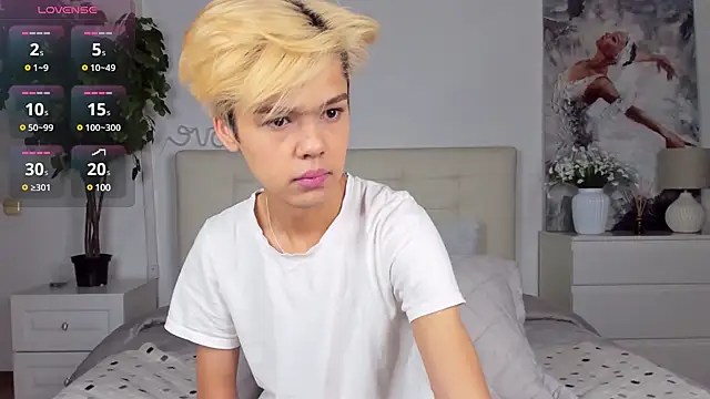 Snapshot of Felix_Rey chatting on March 20, 2025, 7:35 pm Felix Rey online show from March 20, 2025, 7:35 pm