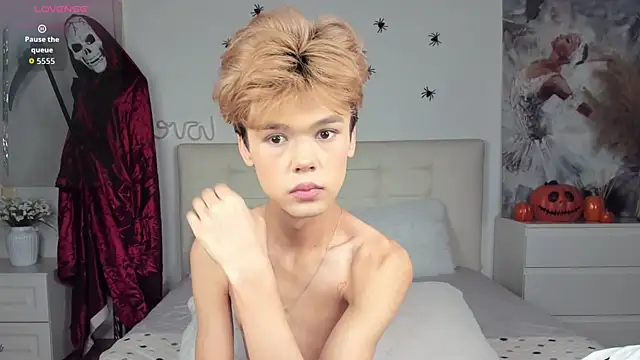 Snapshot of Felix_Rey chatting on October 16, 2025, 4:48 pm Felix Rey online show from October 16, 2025, 4:48 pm