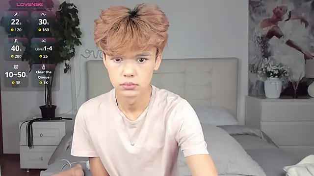 Snapshot of Felix_Rey chatting on September 28, 2025, 4:14 pm Felix Rey online show from September 28, 2025, 4:14 pm