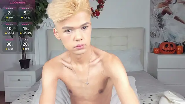 Snapshot of Felix_Rey chatting on November 9, 2025, 6:01 pm Felix Rey online show from November 9, 2025, 6:01 pm