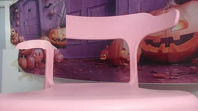 Snapshot of Kitty_Mifl chatting on October 28, 2025, 3:18 am Kitty Mifl online show from October 28, 2025, 3:18 am