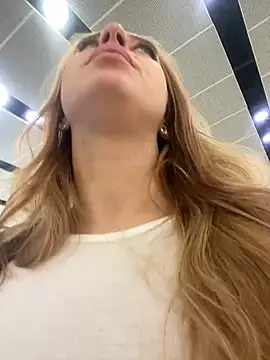 Snapshot of Sweet___Emily chatting on January 29, 2025, 2:10 pm Sweet   Emily online show from January 29, 2025, 2:10 pm