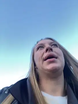 Snapshot of Sweet___Emily chatting on November 14, 2025, 11:58 am Sweet Emily online show from November 14, 2025, 11:58 am