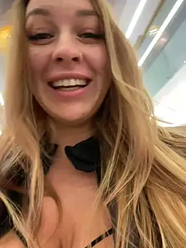 Snapshot of Sweet___Emily chatting on February 4, 2025, 2:53 pm Sweet   Emily online show from February 4, 2025, 2:53 pm