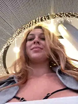 Snapshot of Sweet___Emily chatting on January 19, 2025, 2:17 pm Sweet   Emily online show from January 19, 2025, 2:17 pm