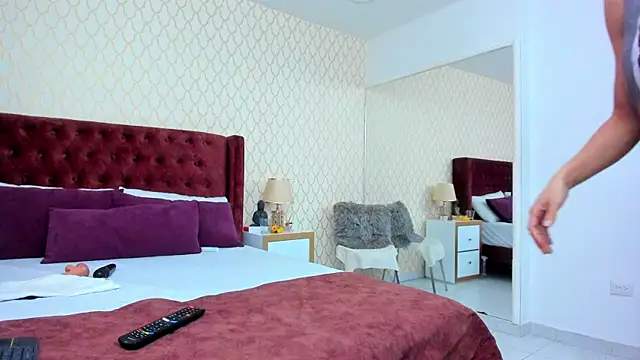 NaiaRosse online show from March 8, 2025, 9:17 am