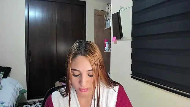 Amy Walker online show from April 15, 2026, 7:18 pm