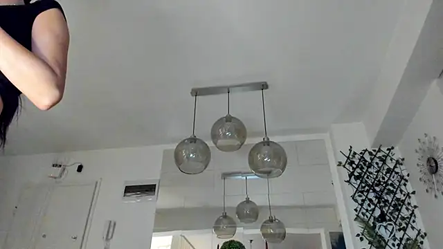 Snapshot of IreneVON chatting on November 23, 2025, 6:01 am IreneVON online show from November 23, 2025, 6:01 am