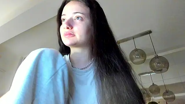 Snapshot of IreneVON chatting on December 3, 2025, 4:02 am IreneVON online show from December 3, 2025, 4:02 am