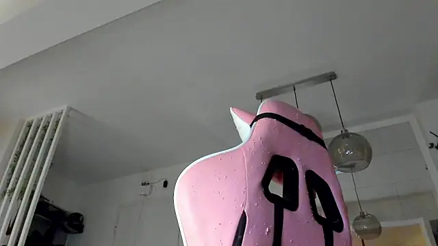 Snapshot of IreneVON chatting on November 26, 2025, 4:34 am IreneVON online show from November 26, 2025, 4:34 am