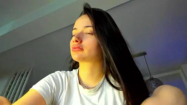 Snapshot of IreneVON chatting on October 29, 2025, 5:06 am IreneVON online show from October 29, 2025, 5:06 am