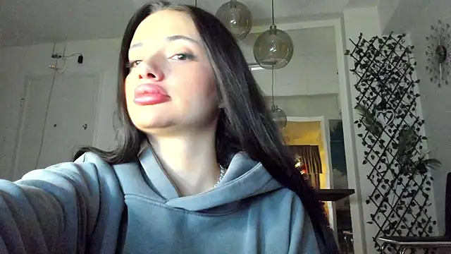 Snapshot of IreneVON chatting on November 25, 2025, 4:46 am IreneVON online show from November 25, 2025, 4:46 am