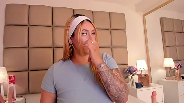 Snapshot of Emily_robertss chatting on March 14, 2025, 5:59 am Emily robertss online show from March 14, 2025, 5:59 am