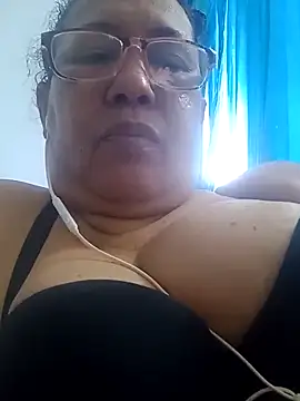 Snapshot of MilfPleasure chatting on December 14, 2025, 10:04 pm MilfPleasure online show from December 14, 2025, 10:04 pm