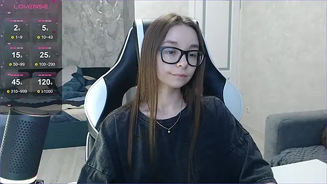 Snapshot of Amarieni chatting on February 27, 2025, 2:43 pm Amarieni online show from February 27, 2025, 2:43 pm