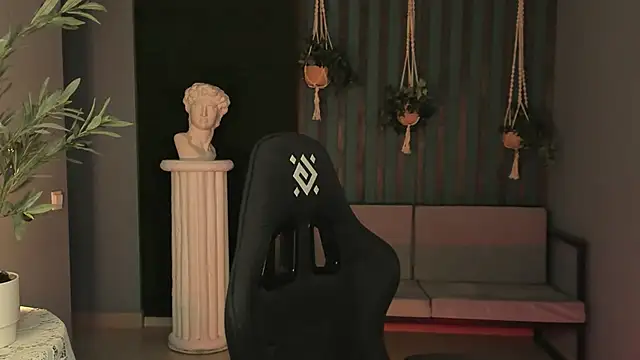 Snapshot of FioraMarmoris chatting on November 7, 2025, 5:12 am FioraMarmoris online show from November 7, 2025, 5:12 am