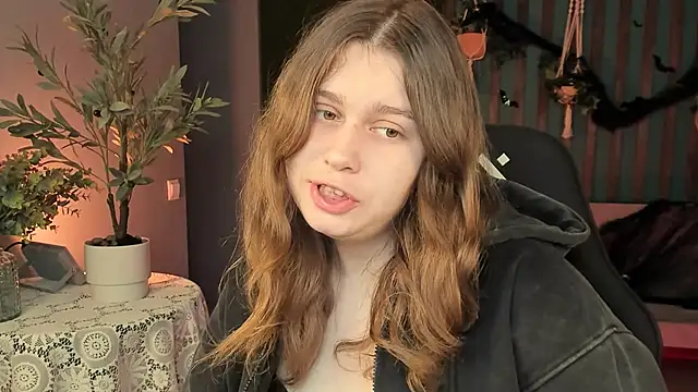 Snapshot of FioraMarmoris chatting on October 25, 2025, 5:06 am FioraMarmoris online show from October 25, 2025, 5:06 am