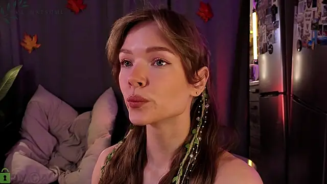 Snapshot of Eva_Natsumi chatting on November 3, 2025, 5:05 pm Eva Natsumi online show from November 3, 2025, 5:05 pm