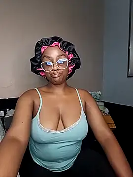 Snapshot of Queen-Chocolate chatting on February 27, 2026, 5:46 pm Queen-Chocolate online show from February 27, 2026, 5:46 pm