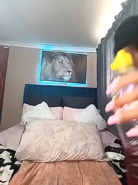 Snapshot of Queen-Chocolate chatting on February 1, 2026, 8:56 am Queen-Chocolate online show from February 1, 2026, 8:56 am