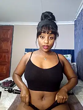 Snapshot of Queen-Chocolate chatting on February 27, 2025, 12:57 am Queen-Chocolate online show from February 27, 2025, 12:57 am