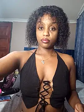 Snapshot of Queen-Chocolate chatting on March 9, 2025, 9:14 pm Queen-Chocolate online show from March 9, 2025, 9:14 pm