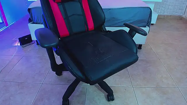 Snapshot of sara_parker069 chatting on February 27, 2025, 3:40 am sara parker069 online show from February 27, 2025, 3:40 am