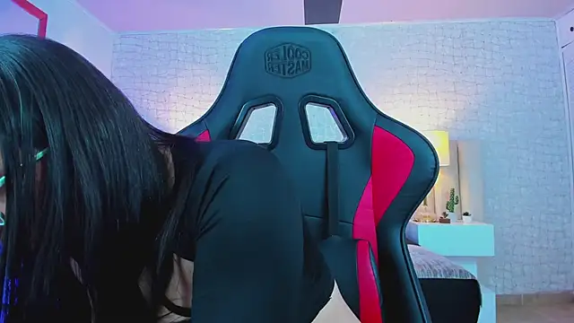 Snapshot of sara_parker069 chatting on March 13, 2025, 2:49 am sara parker069 online show from March 13, 2025, 2:49 am