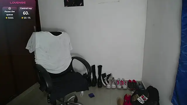 venelope1 online show from January 19, 2026, 3:43 am