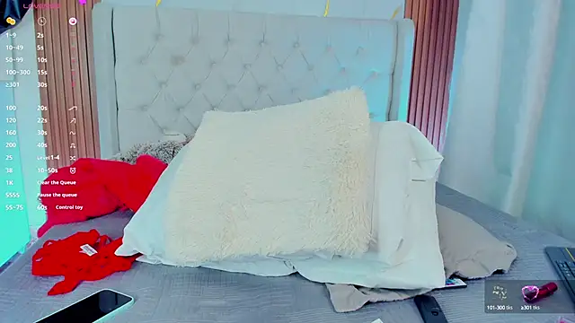 amelie leigh online show from February 13, 2025, 5:26 am