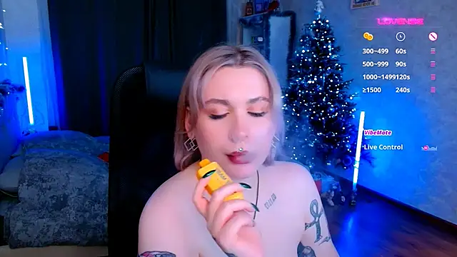 Snapshot of Blueberry-baby chatting on January 4, 2025, 11:06 pm Blueberry-baby online show from January 4, 2025, 11:06 pm