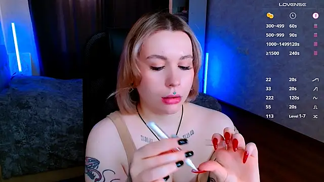 Snapshot of Blueberry-baby chatting on February 22, 2025, 8:50 am Blueberry-baby online show from February 22, 2025, 8:50 am