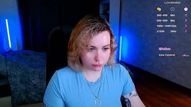 Snapshot of Blueberry-baby chatting on March 6, 2025, 9:09 pm Blueberry-baby online show from March 6, 2025, 9:09 pm