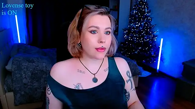 Snapshot of Blueberry-baby chatting on January 26, 2025, 11:08 pm Blueberry-baby online show from January 26, 2025, 11:08 pm