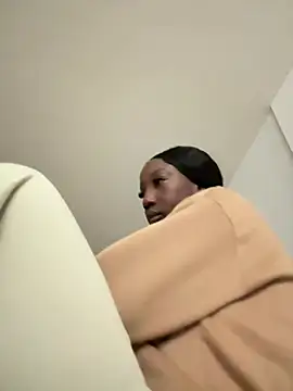 FiorelaLenin online show from February 15, 2026, 11:20 am