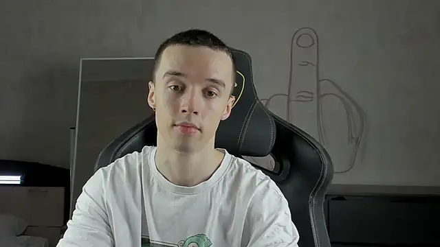 Snapshot of MasonWarholl chatting on December 31, 2024, 5:29 pm MasonWarholl online show from December 31, 2024, 5:29 pm