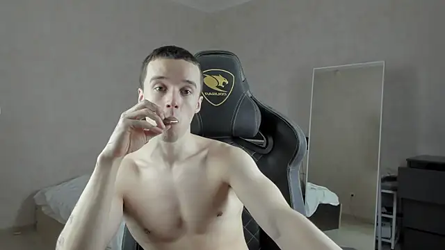 Snapshot of MasonWarholl chatting on January 14, 2025, 2:53 pm MasonWarholl online show from January 14, 2025, 2:53 pm