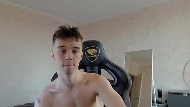 Snapshot of MasonWarholl chatting on September 8, 2025, 2:16 pm MasonWarholl online show from September 8, 2025, 2:16 pm