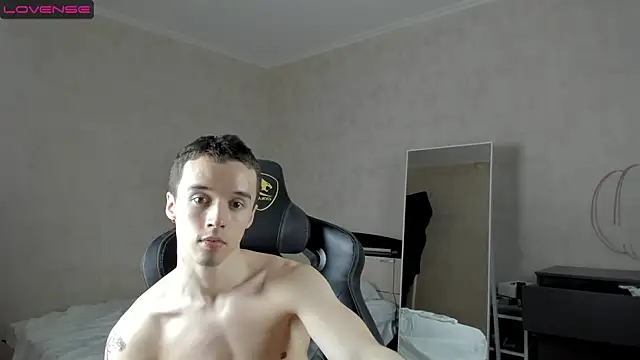 Snapshot of MasonWarholl chatting on January 26, 2025, 5:45 am MasonWarholl online show from January 26, 2025, 5:45 am