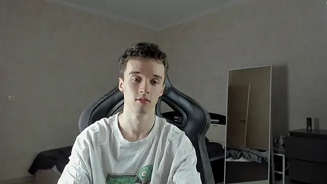 Snapshot of MasonWarholl chatting on March 19, 2025, 6:12 pm MasonWarholl online show from March 19, 2025, 6:12 pm